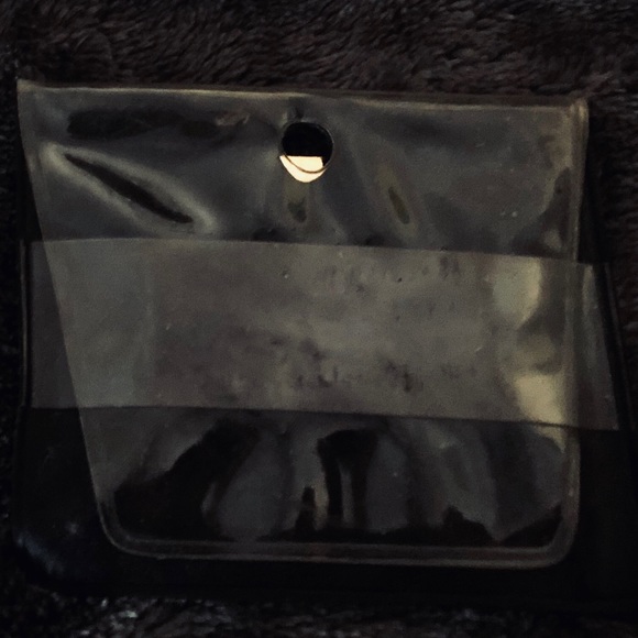 2 EXTICT SAHARA CASINO Las Vegas Magnet Souvenirs - Picture 4 of 11